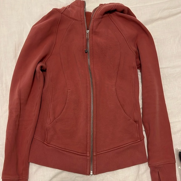 Lululemon Scuba Hoodie 4 *Light Cotton Fleece Garnet Burgundy Red Sweatshirt - Picture 1 of 3